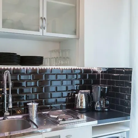 Charming 30m² Disctrict Of Batignolles Apartment Paris