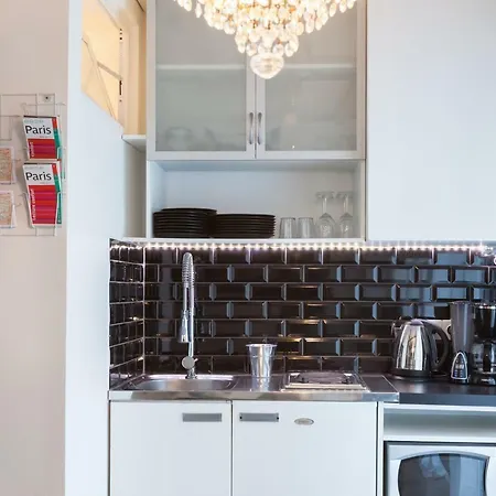 Charming 30m² Disctrict Of Batignolles Apartment