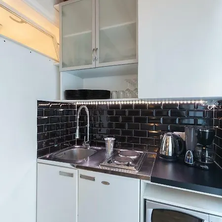 Charming 30m² Disctrict Of Batignolles *