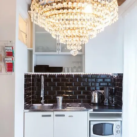Charming 30m² Disctrict Of Batignolles