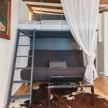 Apartment Charming 30m² Disctrict Of Batignolles