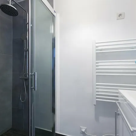 Charming 30m² Disctrict Of Batignolles Apartment Paris